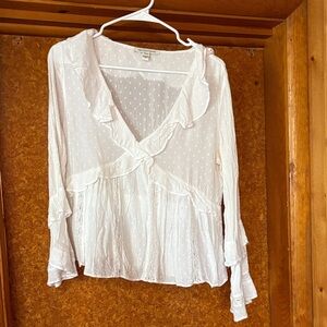 AEO white and lace bell sleeve blouse